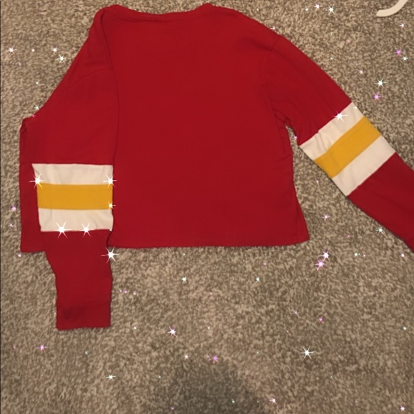 ✨red cropped longsleeve with yellow/white stripes✨ - Picture 2 of 3